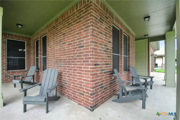 1661 Twin CV, Kyle, TX 78640