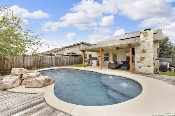 945 Lauren, New Braunfels, TX 78130
