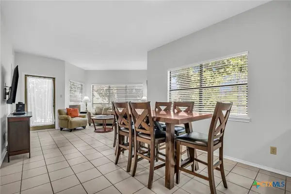 401 W Lincoln ST #A101, New Braunfels, TX 78130