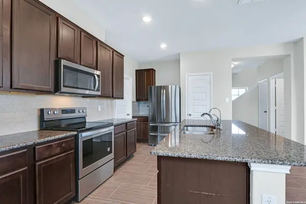 3644 SPACE CLOUD DR, New Braunfels, TX 78130