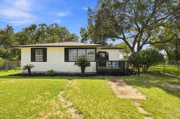 5 Bell Ct, Pensacola, FL 32507