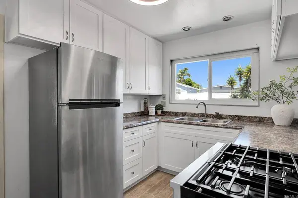 4560 Derrick DR, San Diego, CA 92117