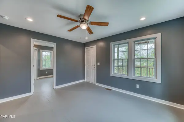 232 Emmett RD, Bristol, TN 37620