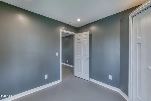 232 Emmett RD, Bristol, TN 37620