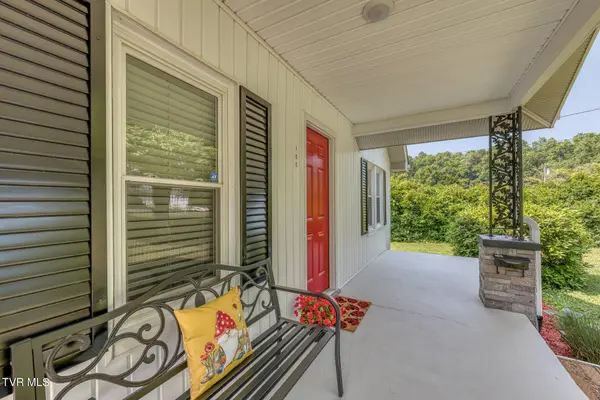 105 Crossway RD, Bristol, VA 24201