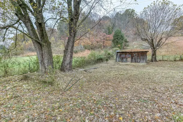 732 Shadowtown RD, Blountville, TN 37617