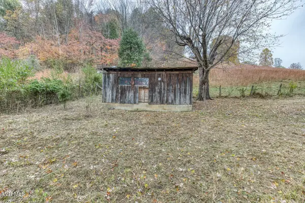 732 Shadowtown RD, Blountville, TN 37617