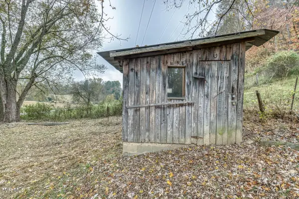 732 Shadowtown RD, Blountville, TN 37617