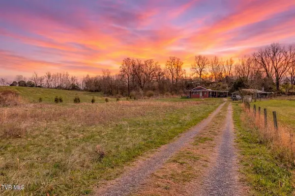 880 Highway 44, Bristol, TN 37620