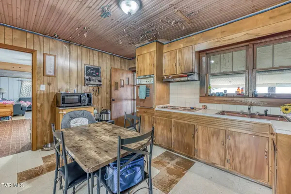 880 Highway 44, Bristol, TN 37620