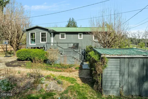 524 Mountain View DR, Piney Flats, TN 37686