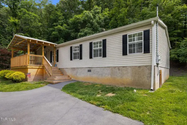 1207 Cedar ST, Bristol, TN 37620