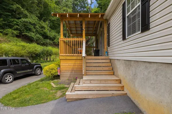 1207 Cedar ST, Bristol, TN 37620