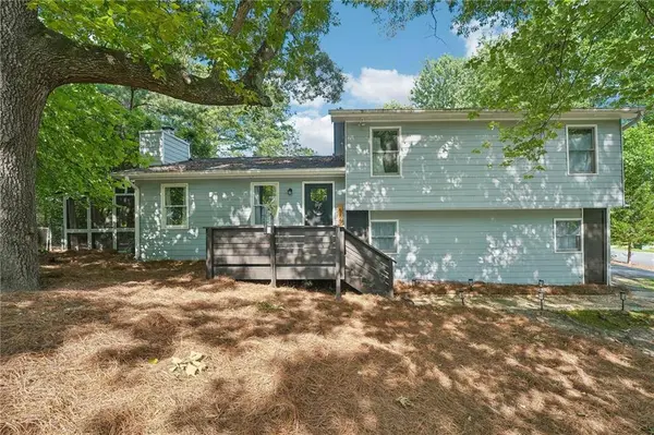 585 Westchester CIR SW, Marietta, GA 30064
