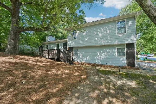 585 Westchester CIR SW, Marietta, GA 30064