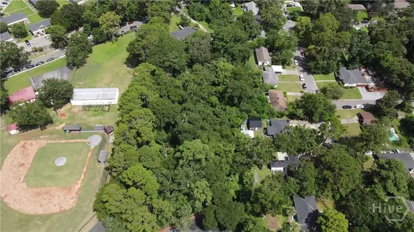 4903 La Roche AVE, Savannah, GA 31404