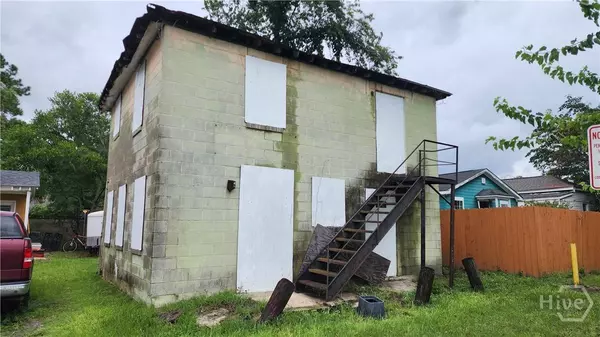 1004-06 Stiles AVE, Savannah, GA 31415