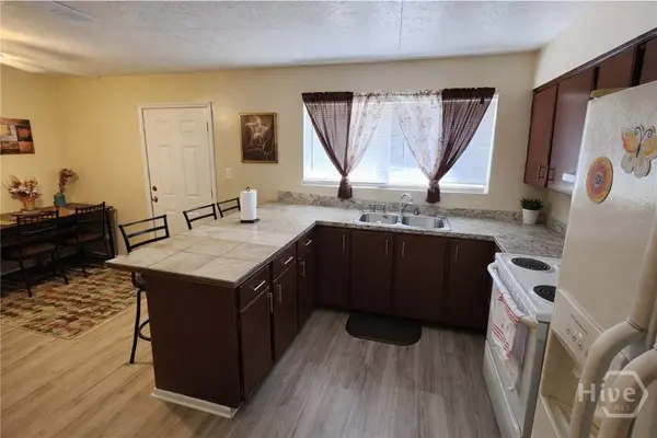 231 Holiday CIR, Savannah, GA 31419