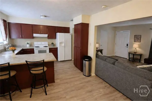 231 Holiday CIR, Savannah, GA 31419