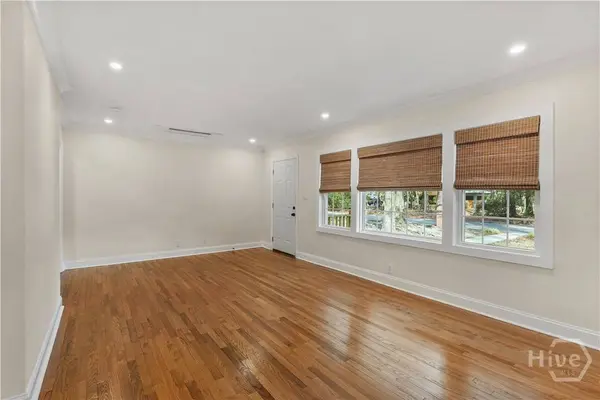 21 Noble Glen DR, Savannah, GA 31406