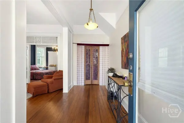 545 E Park AVE, Savannah, GA 31401