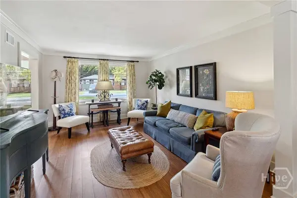 32 Romney PL, Savannah, GA 31406