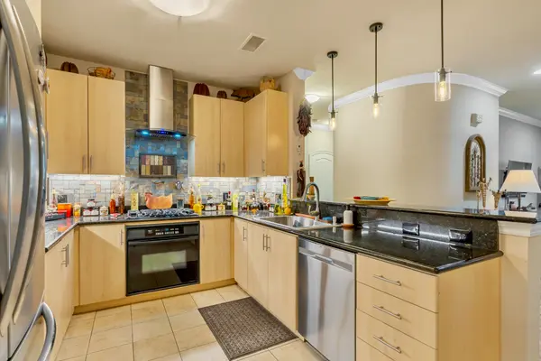 1225 Island Ave #304, San Diego, CA 92101-7565