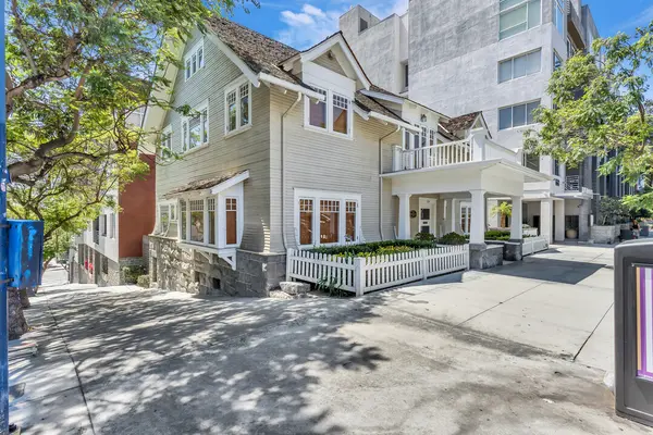 1643 6th Ave #415, San Diego, CA 92101-2706