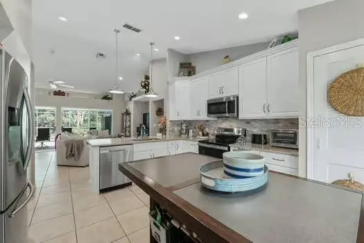 824 THOUSAND OAKS BLVD, Davenport, FL 33896