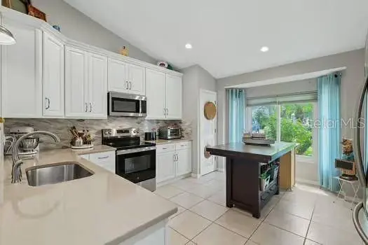 824 THOUSAND OAKS BLVD, Davenport, FL 33896