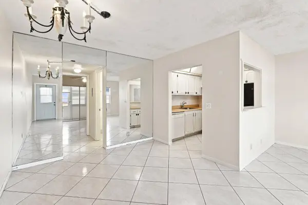 98 Norwich E, West Palm Beach, FL 33417