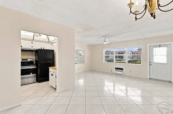 98 Norwich E, West Palm Beach, FL 33417