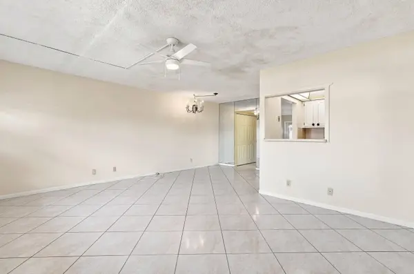 98 Norwich E, West Palm Beach, FL 33417
