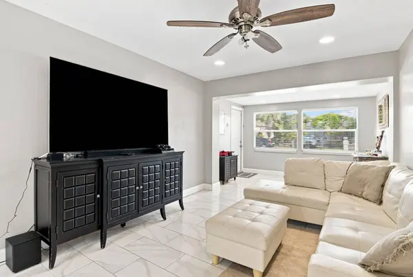 1217 W 32nd ST, Riviera Beach, FL 33404