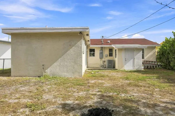1217 W 32nd ST, Riviera Beach, FL 33404