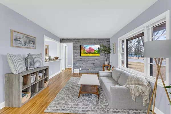 8790 Hamlet AVE S, Cottage Grove, MN 55016