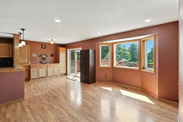 9672 Hale AVE S, Cottage Grove, MN 55016