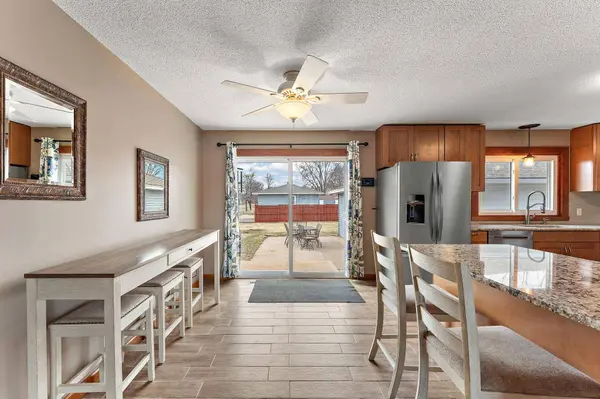 7077 Delaney AVE, Inver Grove Heights, MN 55076