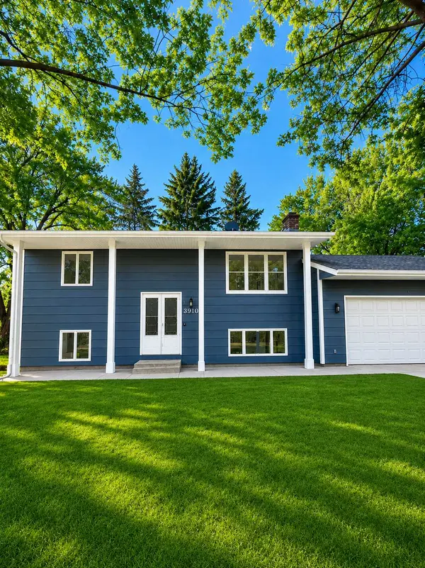 3910 65th ST E, Inver Grove Heights, MN 55076