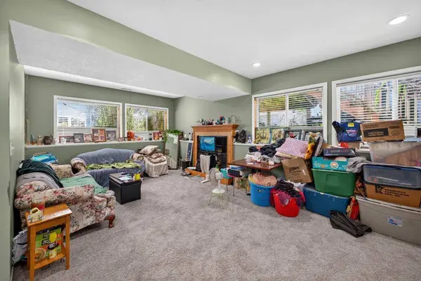 5240 Lexington PL NW, Rochester, MN 55901