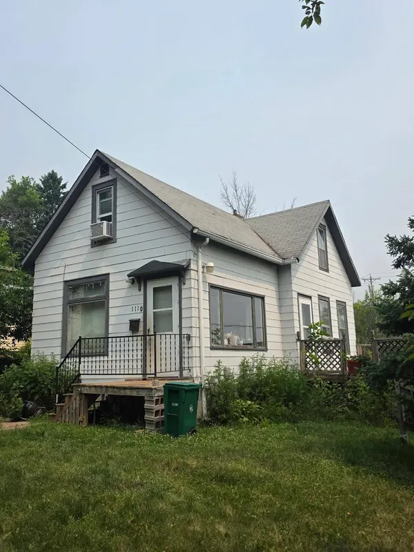 1110 N 8th AVE E