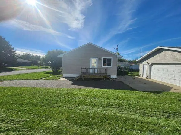 203 Dorchester DR, Hoyt Lakes, MN 55750