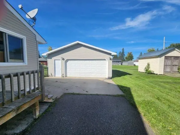 203 Dorchester DR, Hoyt Lakes, MN 55750