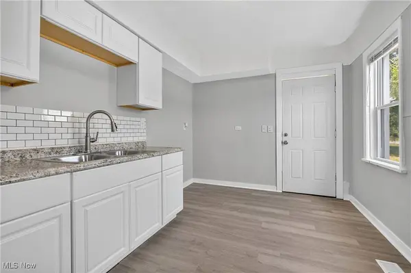 3112 W 97th ST, Cleveland, OH 44102