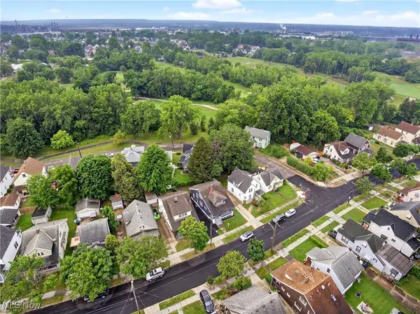 4200 Cullen DR, Cleveland, OH 44105