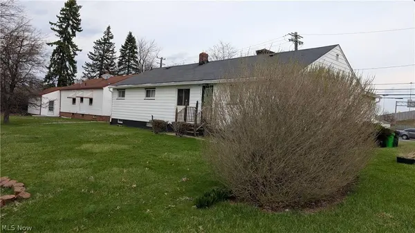 4914 Green RD, Warrensville Heights, OH 44128