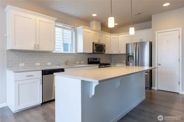 9977 Jackson ST SE, Yelm, WA 98597