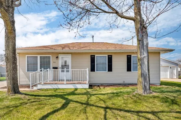 416 Cherry Hill RD NW, Cedar Rapids, IA 52405