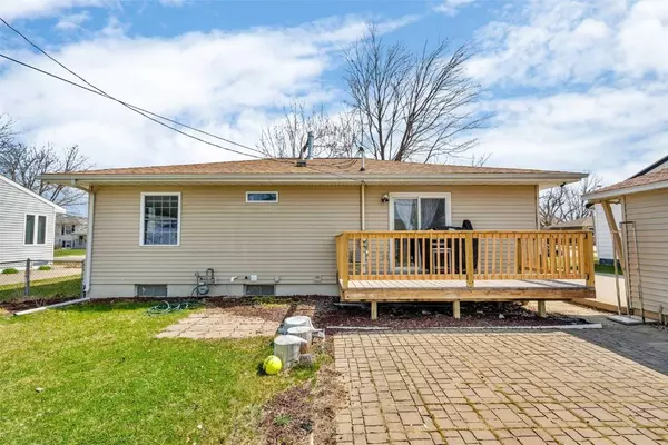 416 Cherry Hill RD NW, Cedar Rapids, IA 52405