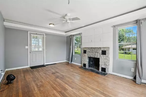 2827 Wilson AVE SW, Cedar Rapids, IA 52404